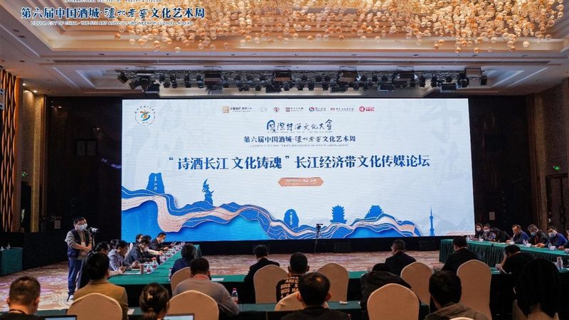 行业现状：定制服务市场日益细分，专业能力成为关键